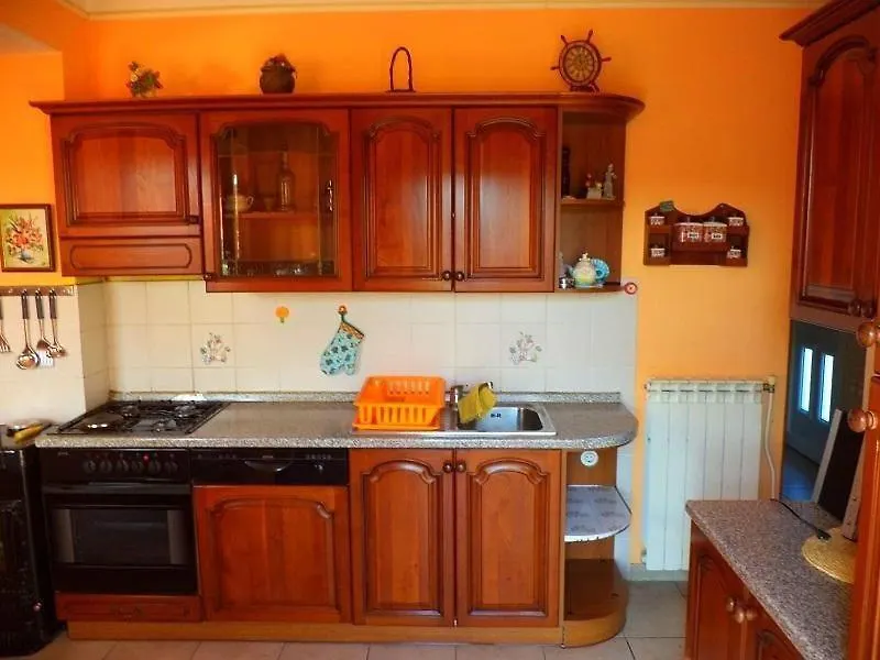 Grosse Wohnung In Kampor Mit Eigenem Balkon Rab Town Apartment