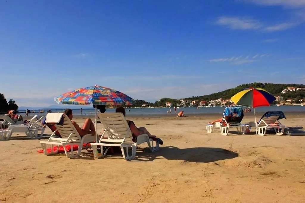 Apartment Grosse Wohnung In Kampor Mit Eigenem Balkon Rab Town Croatia