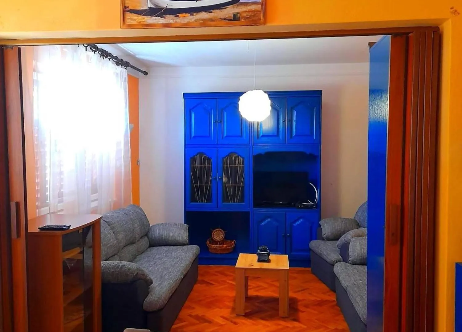Grosse Wohnung In Kampor Mit Eigenem Balkon Rab Town Apartment