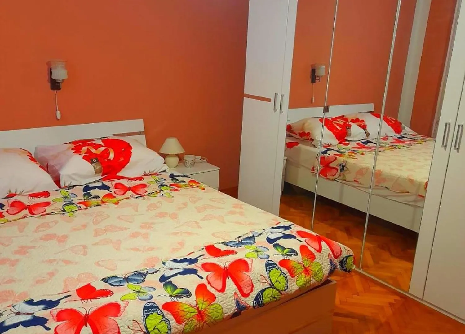 Grosse Wohnung In Kampor Mit Eigenem Balkon Rab Town Apartment